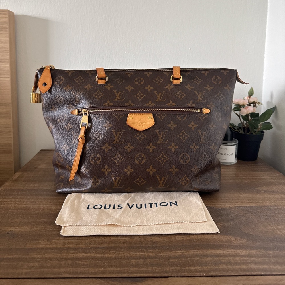 LOUIS VUITTON Monogram Iena MM